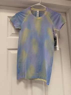 lululemon Swiftly Tech Short Sleeve 2.0 - To Dye For
